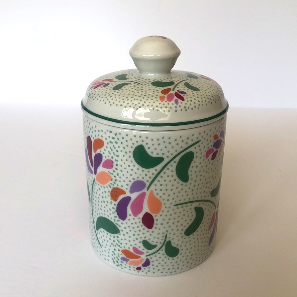 Germaine Monteil-My Heart Is In The Country Floral Jar With Lid